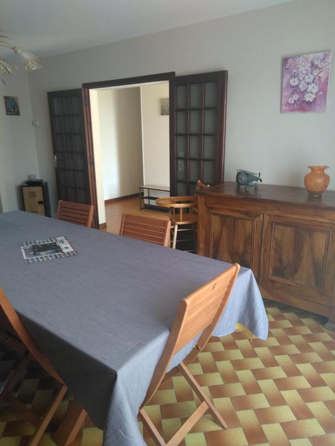 Grande Maison De Plain Pied Avec Jardin Arbore. Champignelles Εξωτερικό φωτογραφία
